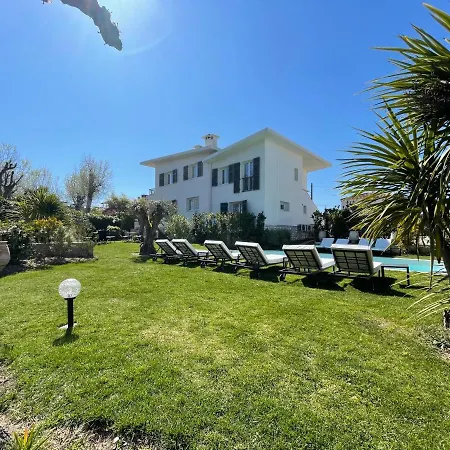 Bed & Breakfast Louise-rose 3*